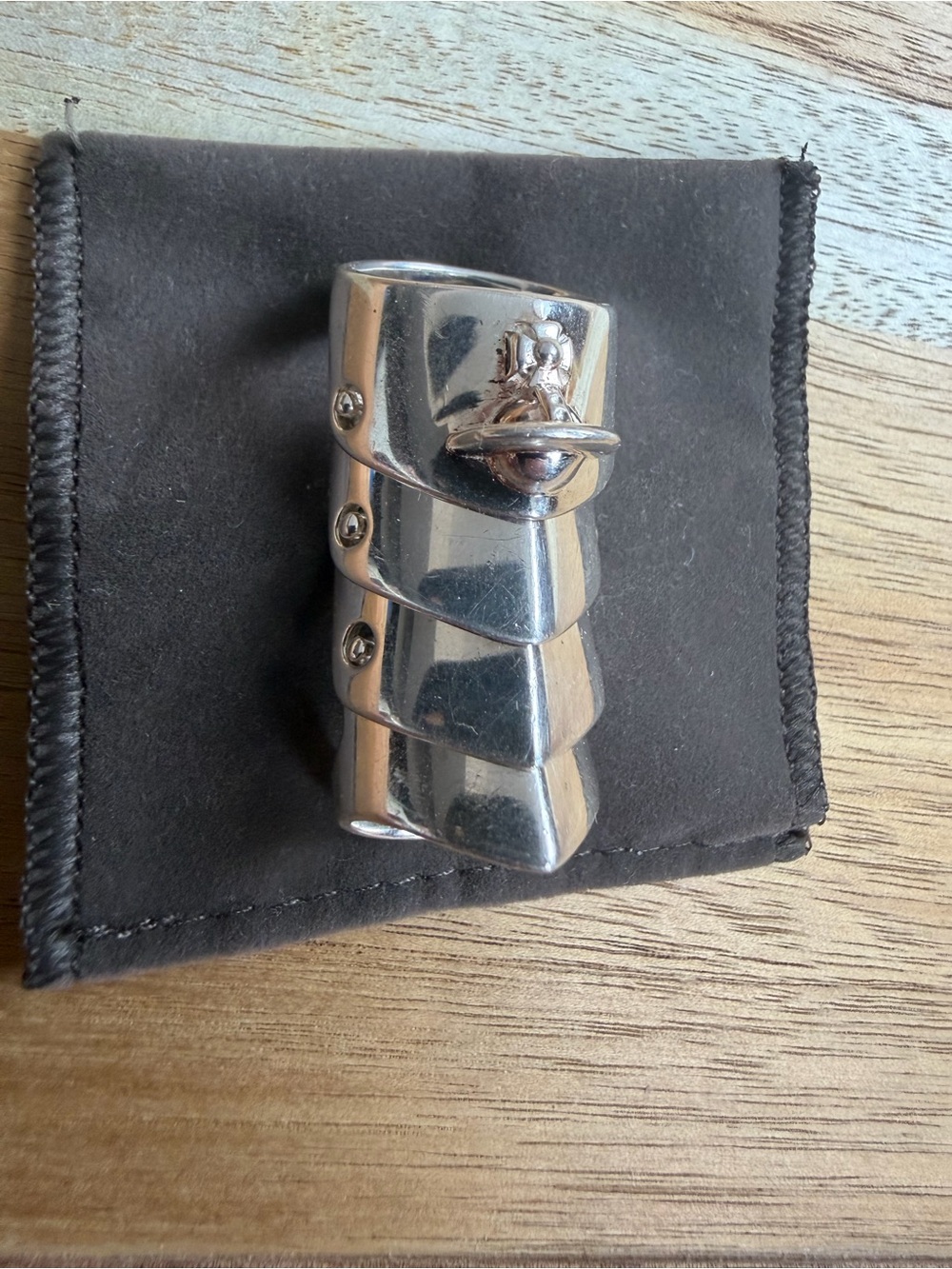 Vivienne Westwood Sterling Silver Armour Ring w/ Orb - Excellent Pre Owned Cond - Picture 3 of 11